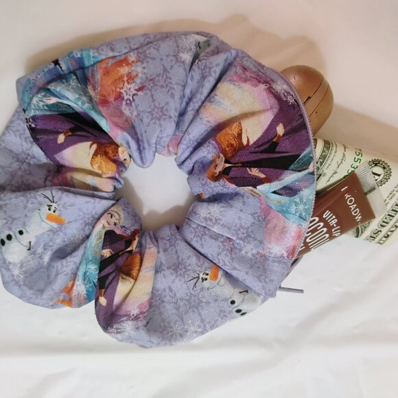 Frozen 2 Themed Scrunchie/Zipper Pouch - Picture 4 of 4